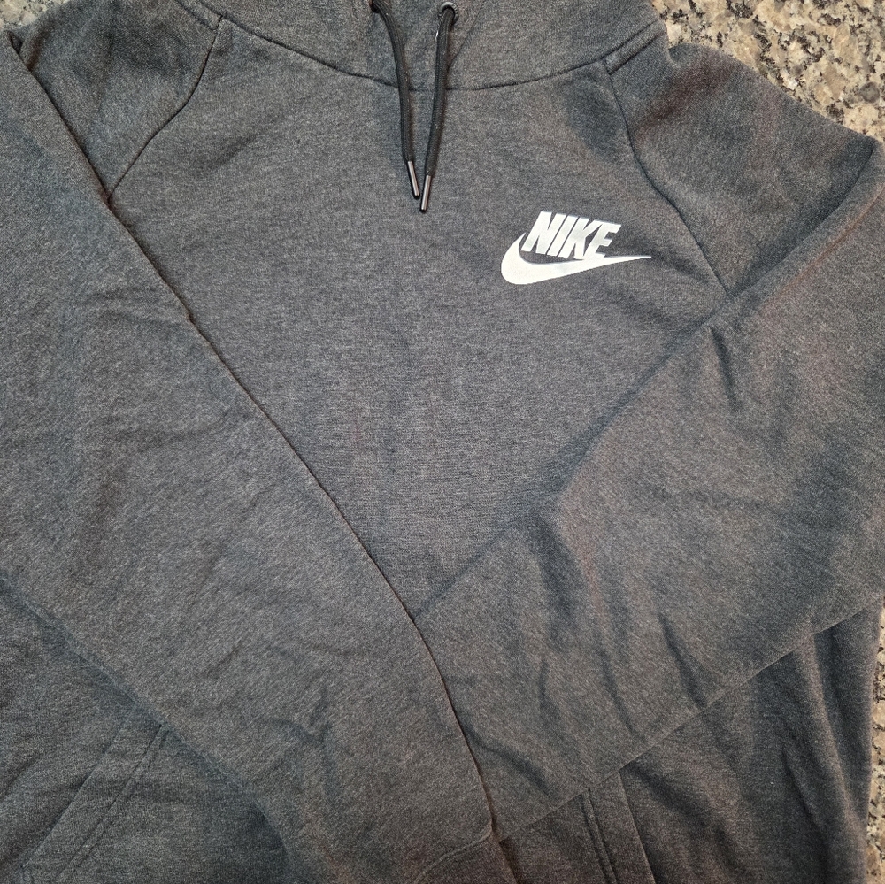 Nike Men's Charcoal Pullover Sweater